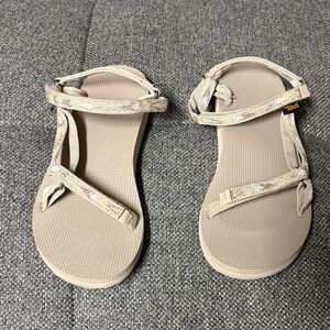 Teva Women's Beige Strappy Sandals